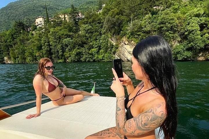 Private Lake Como Speedboat Tour: Prosecco, Villas & Movie Locations photo 2
