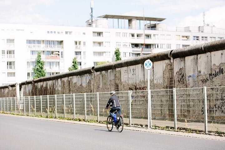 Explore Berlin by E-Bike: Victory Column Climb & Beer Garden Lunch photo 3