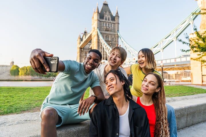 Tower of London Private Guided Tour: Crown Jewels, History & Tower Bridge photo 2