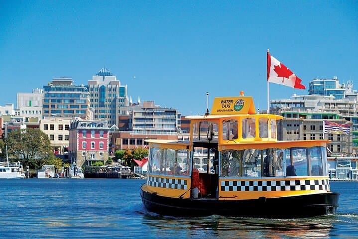 Harbour Ferry Pub Crawl: Pickle Pub Crawl in Victoria's Inner Harbour photo 2