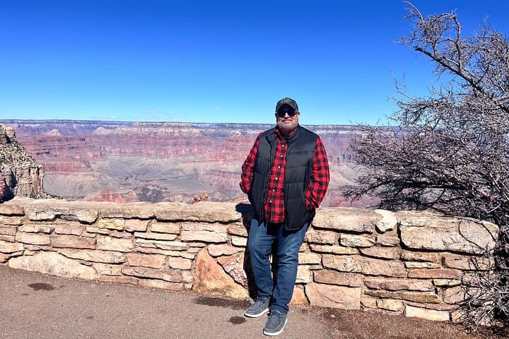 South Rim Chauffeur Tour from Tusayan: Grand Canyon Overlooks & Native Artisans