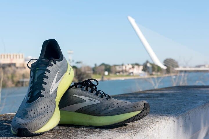 Seville Running Tour: 11.5 km Historic City Run Past the Alcázar & Plaza de España
