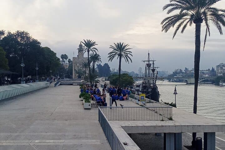Seville Running Tour: 11.5 km Historic City Run Past the Alcázar & Plaza de España photo 6
