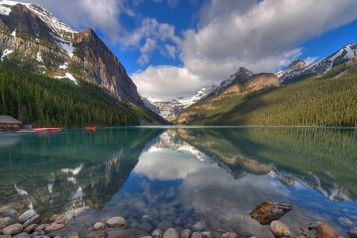 Banff to Lake Louise & Moraine Lake: Small-Group Day Tour Along the Icefields Parkway photo 3