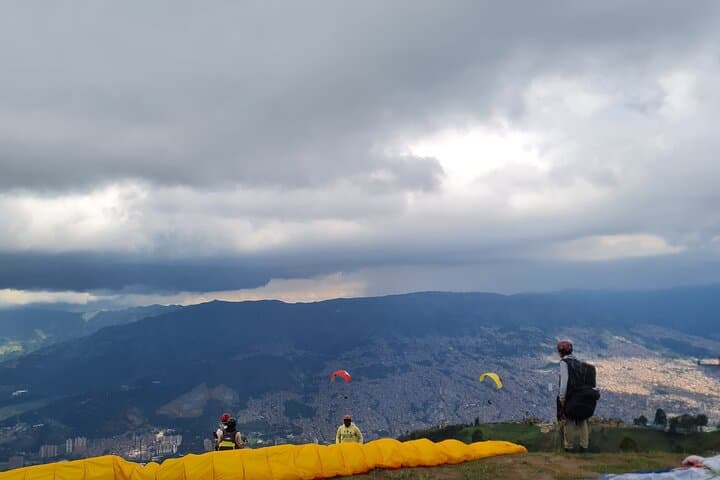 Soar Over the Aburrá Valley: Private Paragliding Experience in Medellín photo 2