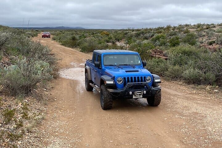 Private Full-Day Jeep Tour to Garden of the Gods & Pikes Peak from Denver photo 2