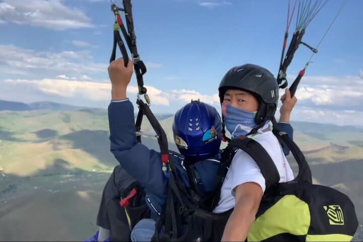 Tandem Paragliding Over Bayanzurkh Mountain, Ulaanbaatar — Private Tandem Flights photo 2