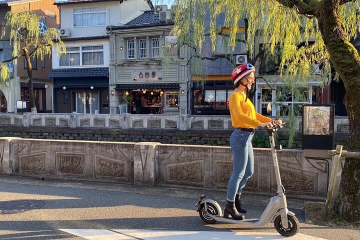 Electric Scooter in Kinosaki: Natural Treasures Route (120 min)
