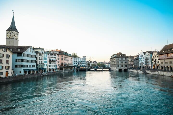 Private Transfer from Milan to Zurich with a 2-Hour Stop in Lucerne photo 3