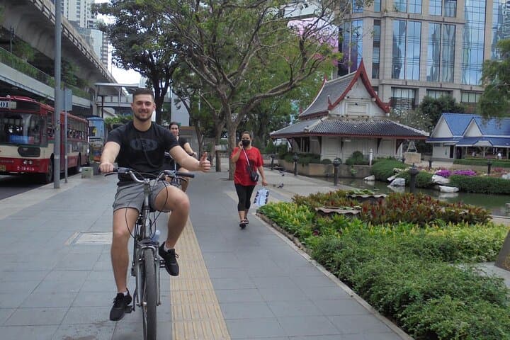 Explore Bangkok by Bike and Longtail: Afternoon Ride Across Riverfront Communities photo 2