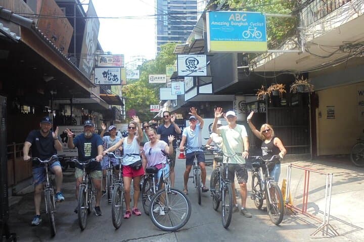 Explore Bangkok by Bike and Longtail: Afternoon Ride Across Riverfront Communities photo 5