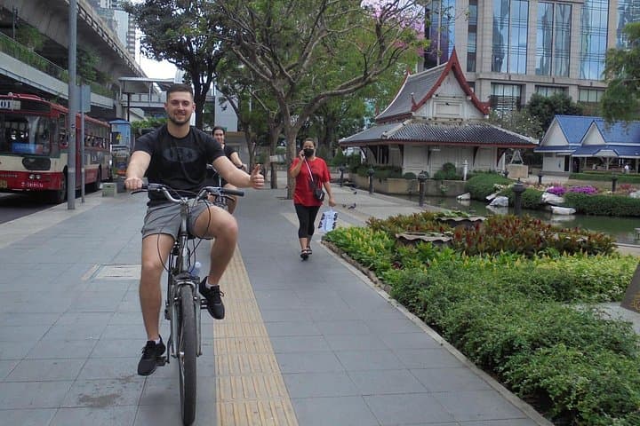 Bangkok by Bike: Longtail River Crossing & Bang Krachao Green Heart Day Tour photo 2