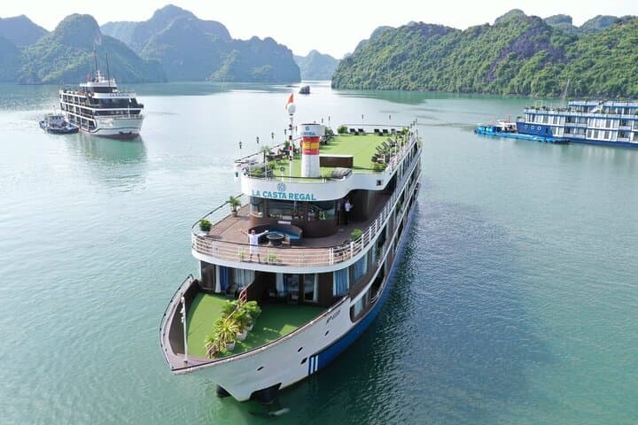 La Casta Luxury 2-Day Halong & Lan Ha Bay Cruise with Hanoi Limousine Transfer photo 3
