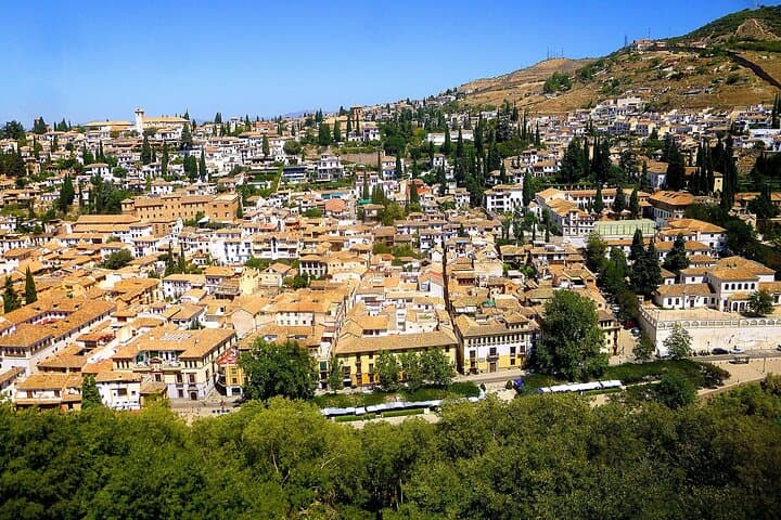 Granada Highlights: Albaicín & Sacromonte Private Walking Tour with Alhambra Views