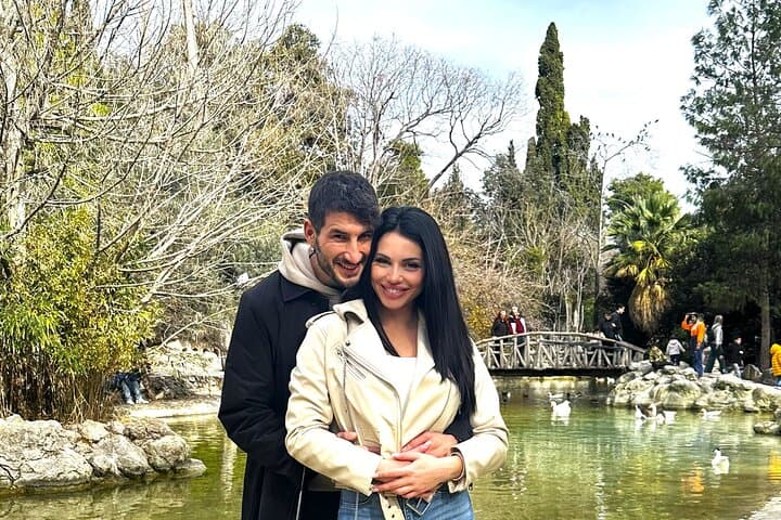 Athens Romantic Private Tour: Plaka, Anafiotika & Couples Hammam photo 3