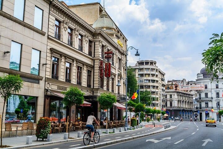 Bucharest Private Sightseeing Walking Tour: Arc de Triumf to Palace of Parliament photo 3