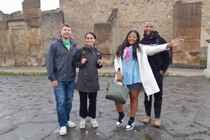 Explore Pompeii: Small-Group Ruins Tour with Skip-the-Line Tickets photo 5