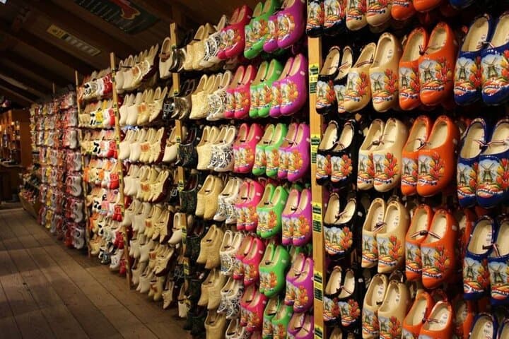 Private Tour from Amsterdam to Zaanse Schans, Cheese Farm & Volendam photo 3