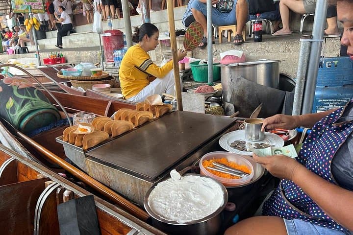 Damnoen Saduak Floating Market & River Kwai: Bangkok Day Trip to Canals and WWII Sites photo 2