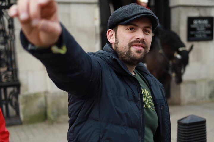 Majesty in Motion: Westminster's Royal Walking Tour photo 2