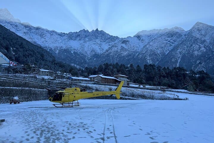 Heli to Everest Base Camp: Dawn Flight, Landing & Mountain Breakfast photo 4