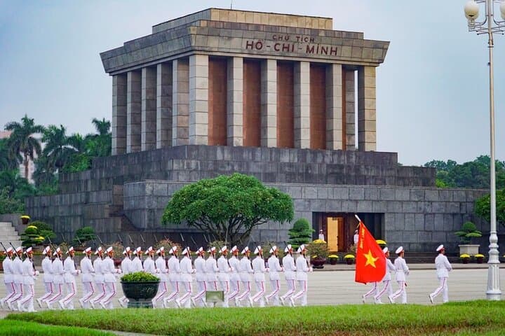 ultimate-hanoi-layover-tour-see-the-city-in-six-hours photo 4