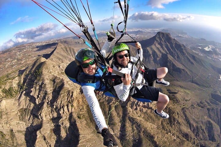 Soar 1000m: Silver Tandem Paragliding Over South Tenerife