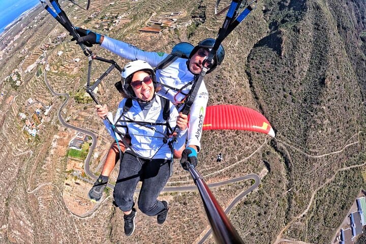 Soar 1000m: Silver Tandem Paragliding Over South Tenerife photo 2