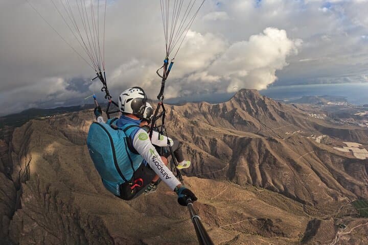 Soar 1000m: Silver Tandem Paragliding Over South Tenerife photo 5