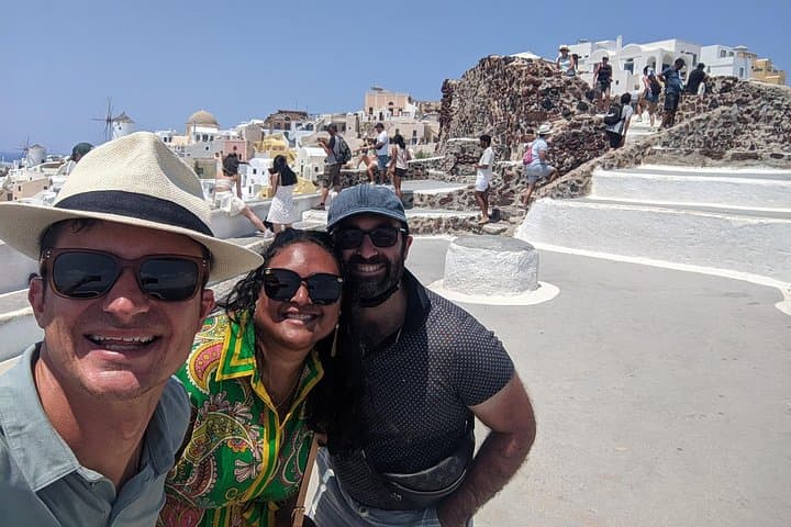 Santorini Classic Highlights: 6‑Hour Private Island Tour to Oia, Akrotiri & Beaches photo 2