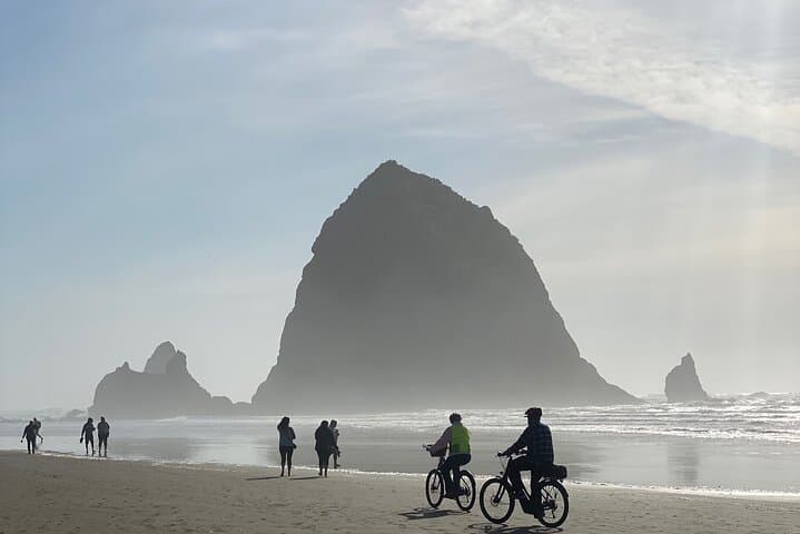 Exploring Cannon Beach: Oregon Coast Hiking and Coastal Rainforest Adventure