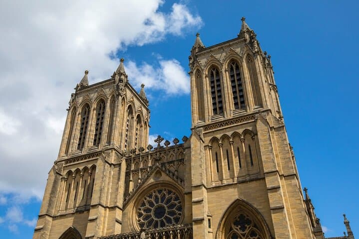 Bristol Historic Highlights Private Walking Tour: Cathedral, Docks & Georgian Squares