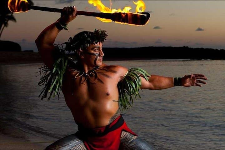 Paradise Cove Luau: Sunset Luau & Hawaiian Cultural Feast in Ko Olina photo 1