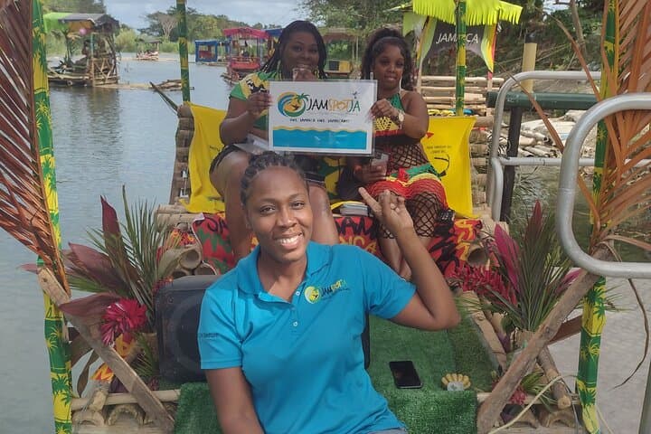 Rio Nuevo Bamboo Rafting and Ocho Rios Shopping Excursion