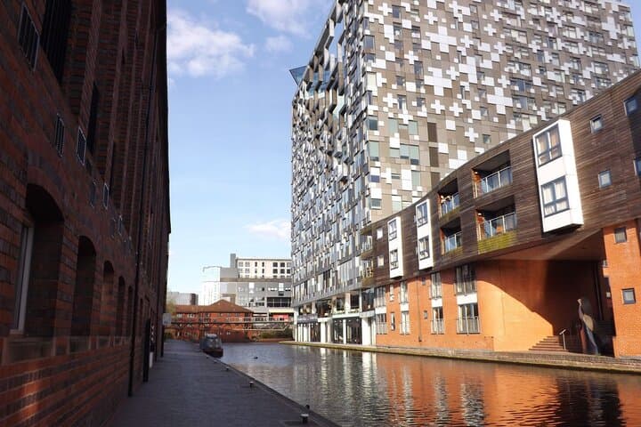 Private Birmingham Family Walking Tour: Historic City Centre Architecture & Stories photo 3