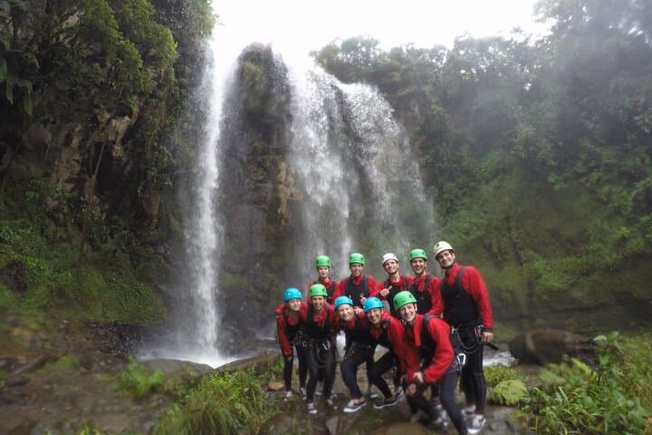 Canyoning Chamana Waterfalls — Baños de Agua Santa, Ecuador photo 3