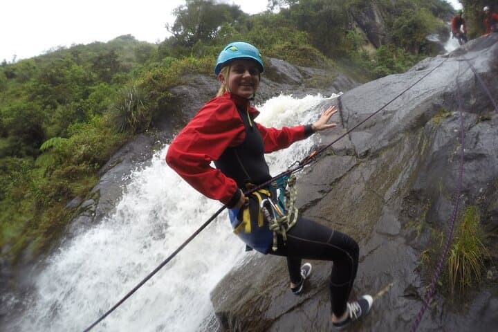 Canyoning Chamana Waterfalls — Baños de Agua Santa, Ecuador photo 4