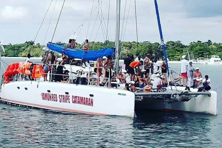 Negril Sunset Catamaran Cruise with Snorkeling and Reggae photo 4
