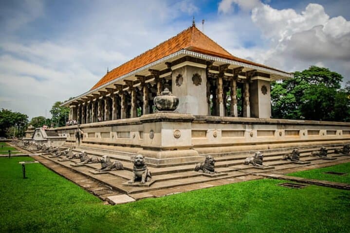 Short Colombo Transit City Tour: 4–6 Hour Highlights with Airport Transfer photo 3