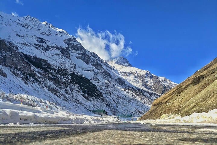 Atal Tunnel, Sissu & Solang Valley Day Tour from Manali photo 4