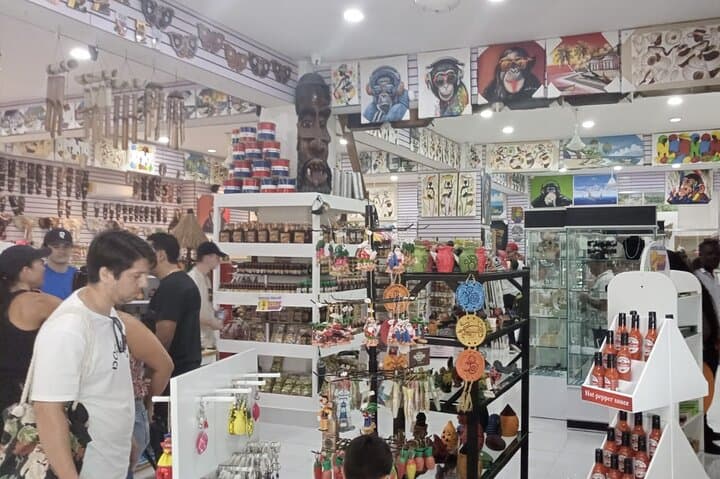 Punta Cana World Mart Souvenirs Guided Tour: Local Crafts & Tastings