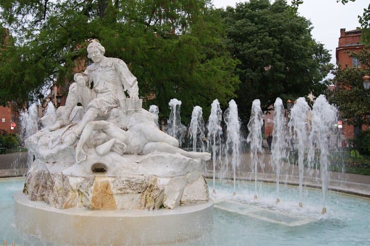 Toulouse Scavenger Hunt: Self-Guided Highlights Walking Tour photo 4
