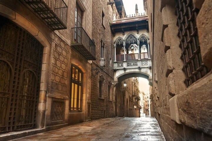 Tarragona Scavenger Hunt: Self-Guided City Tour & Landmark Puzzle photo 2
