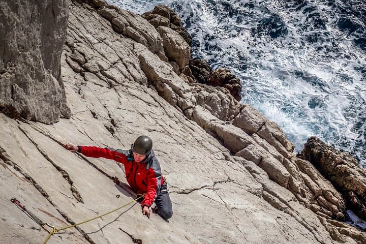 Scaling the Calanques: Long-Pitch Climbing Adventures Near Marseille photo 4