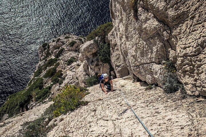 Scaling the Calanques: Long-Pitch Climbing Adventures Near Marseille photo 5