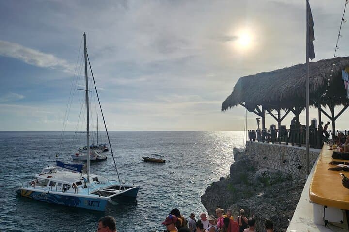 Negril Sunset Catamaran Cruise with Snorkeling and Reggae photo 5