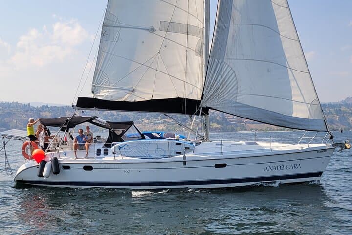 Sail Okanagan Lake: 4-Hour Naramata & Penticton Yacht Experience photo 2