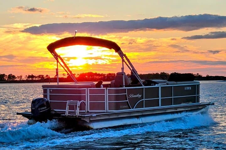 Private Sunset Cruise Destin & Fort Walton Beach — Emerald Coast Pontoon Charter