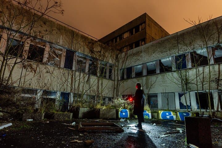 Berlin Urbex Adventure: Guided Exploration of Abandoned Sites & Rooftops photo 4
