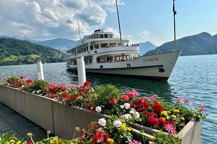 Mt Pilatus, Mt Rigi & Lake Lucerne: One-Day Cableways, Cogwheels and Cruise photo 2